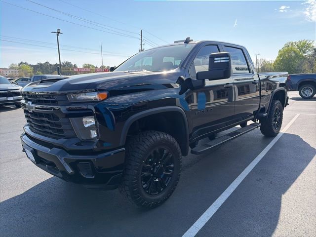 Used 2025 Chevrolet Silverado 2500 Custom w/ Custom Convenience Package image 3