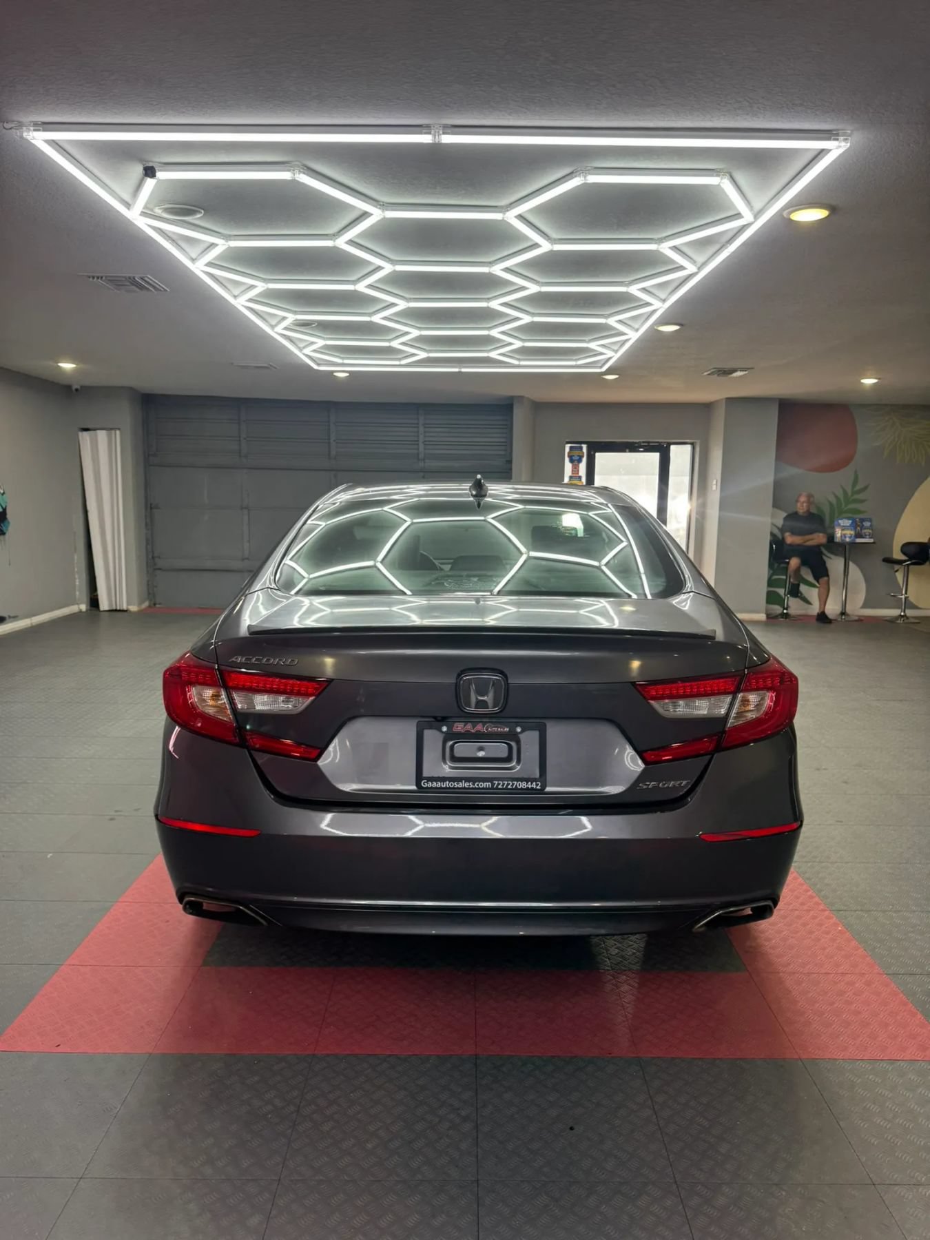 Used 2018 Honda Accord Sport image 6