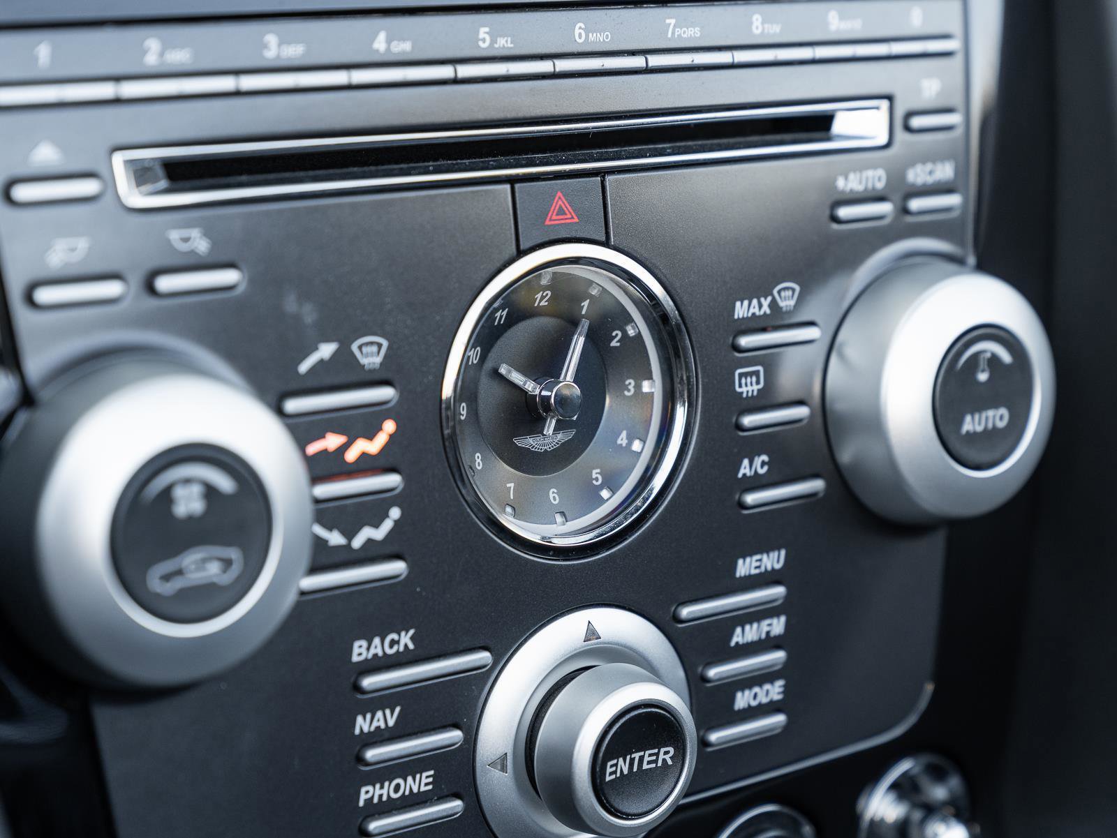 Used 2010 Aston Martin DBS Volante image 45