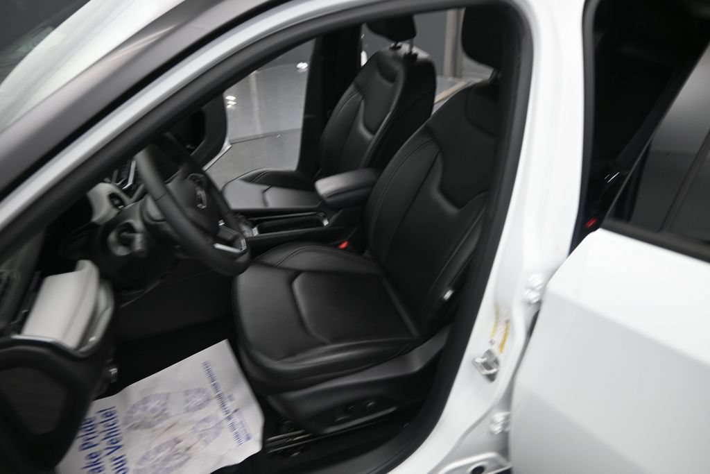 Used 2025 Jeep Compass Limited AWD/4WD image 22