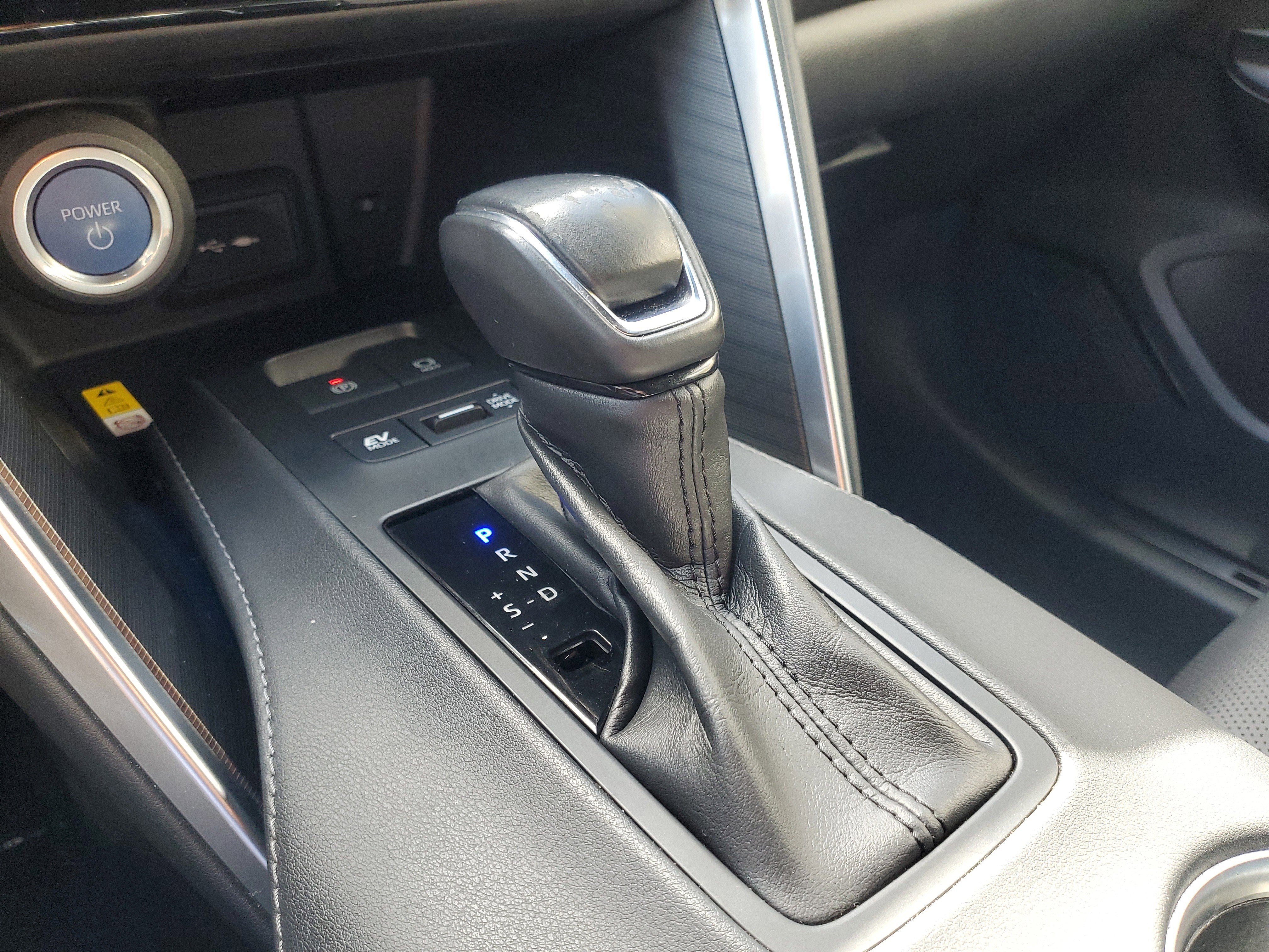 Used 2021 Toyota Venza XLE w/ Softex Package image 30