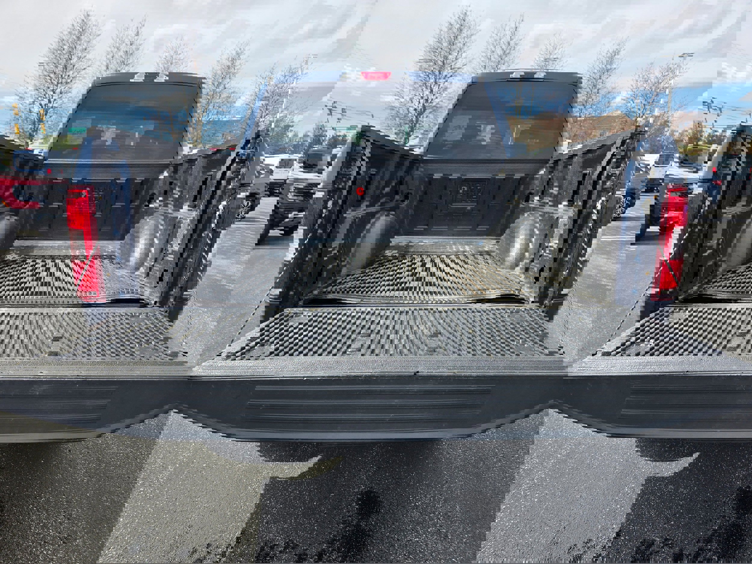 Used 2018 Ford F150 XLT image 7