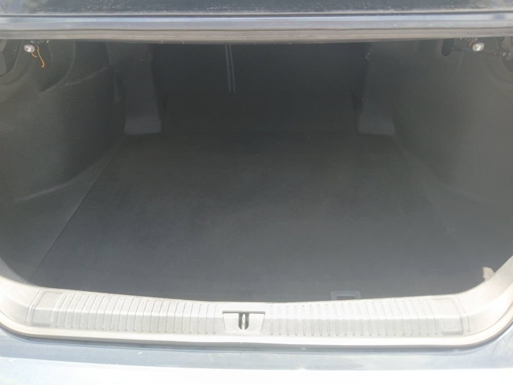 Used 2022 Toyota Avalon XLE FWD image 11