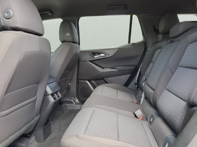 New 2026 Chevrolet Equinox LT w/ Safety and Technology Package FWD image 9