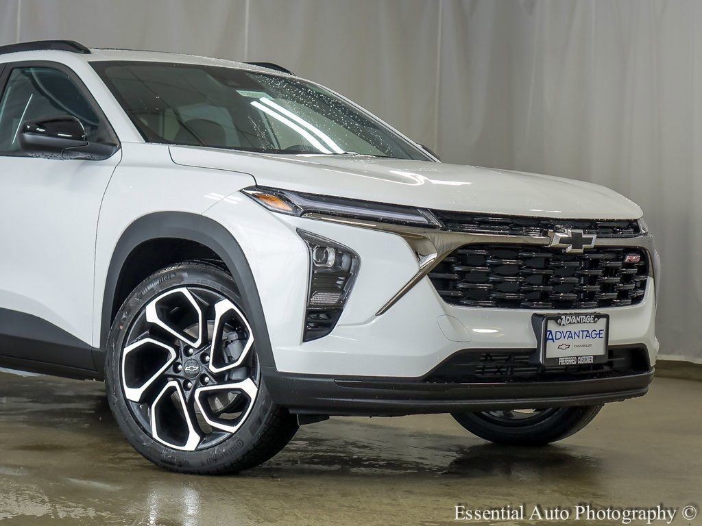 New 2026 Chevrolet Trax RS image 3