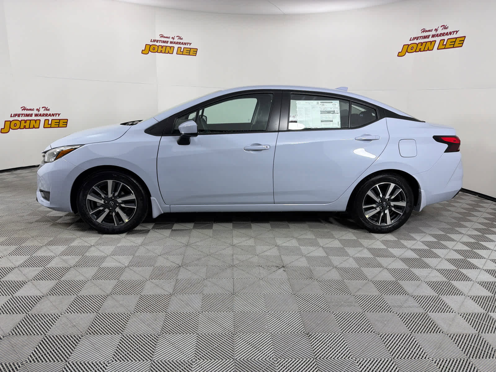 New 2025 Nissan Versa SV w/ Trunk Package FWD image 2