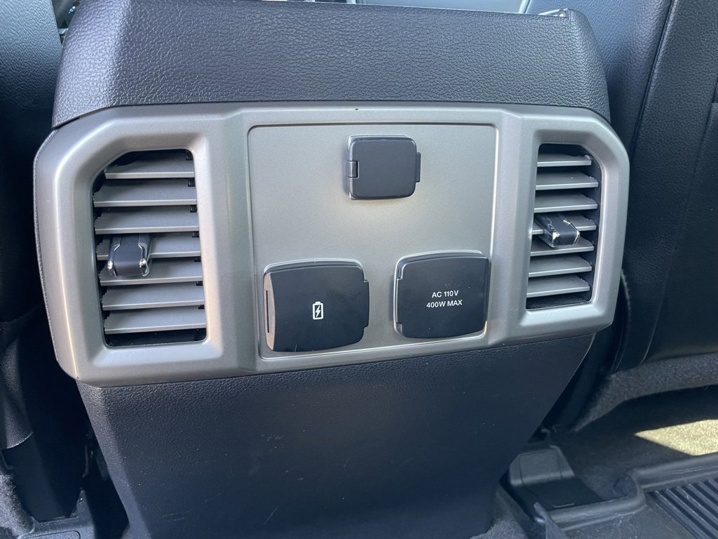 Used 2017 Ford F250 Lariat w/ Chrome Package image 59