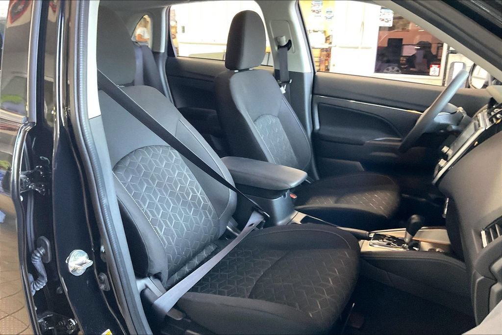 Used 2026 Mitsubishi Outlander Sport AWD image 21
