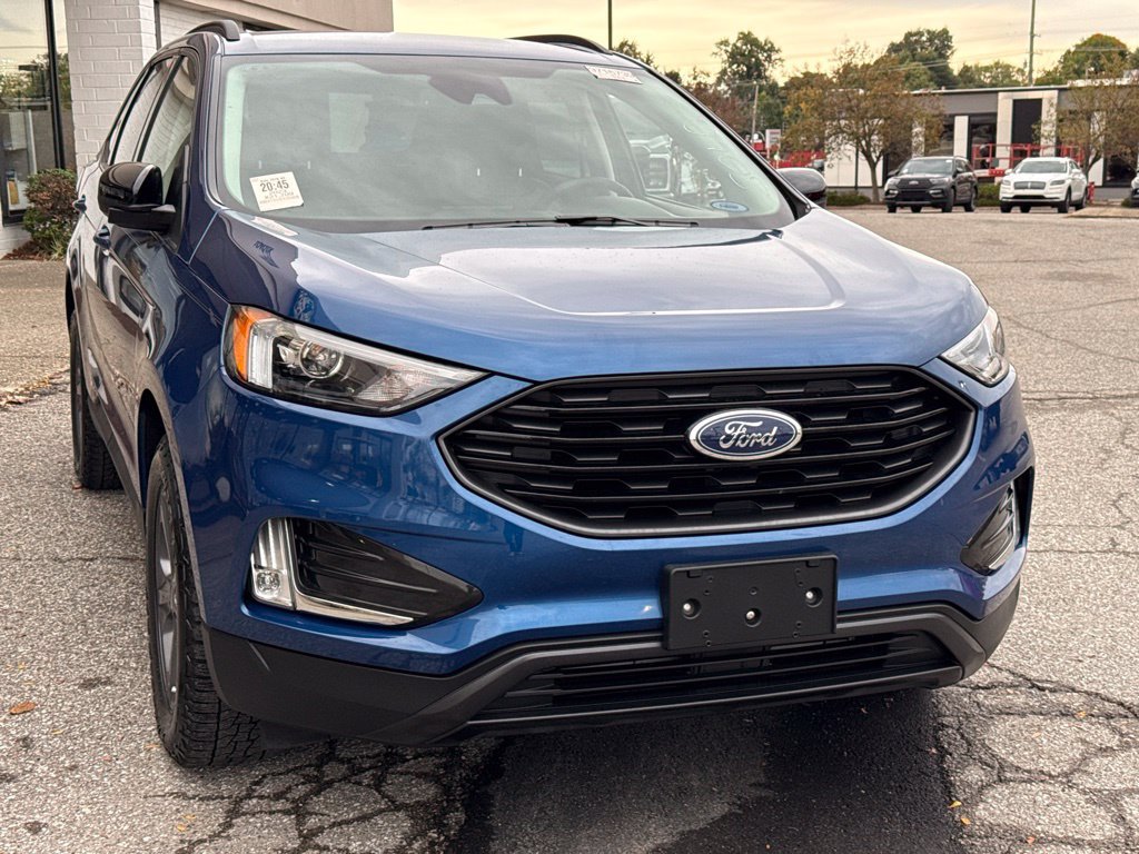 Used 2023 Ford Edge SEL w/ Sport Appearance Package AWD/4WD image 18