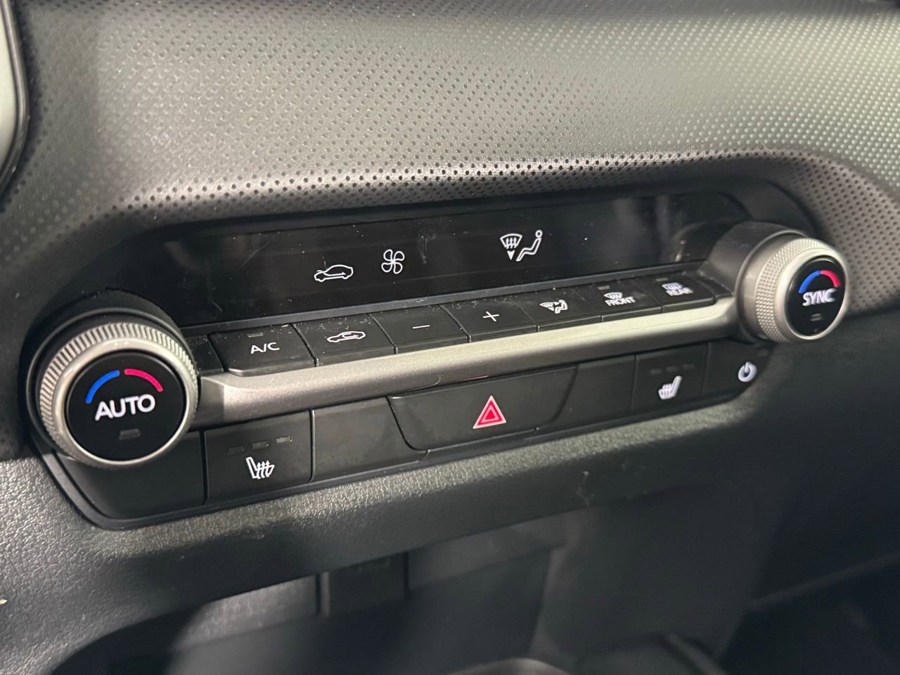 Used 2025 MAZDA CX-50 AWD 2.5 S w/ Preferred Package image 17