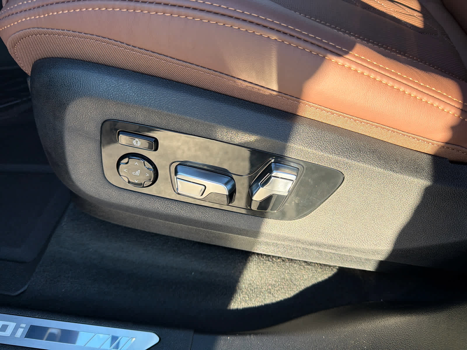 New 2026 BMW X7 M60i image 25