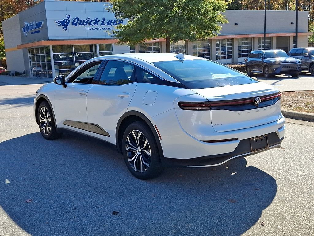 Used 2023 Toyota Crown XLE image 4