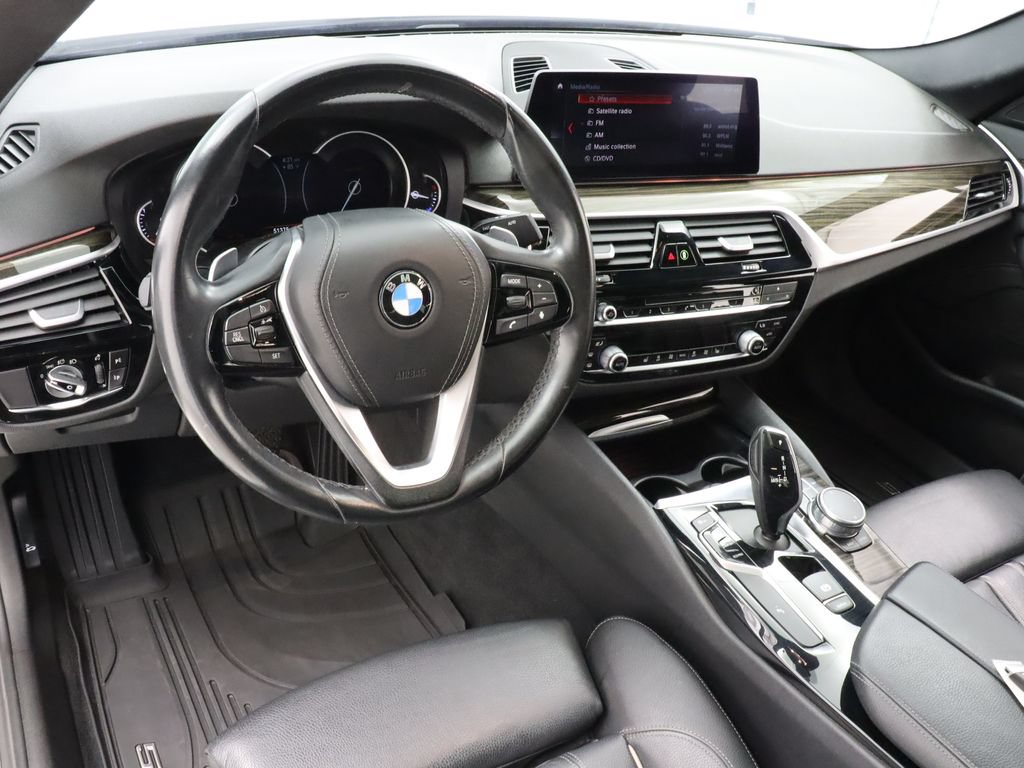 Used 2019 BMW 530i w/ Convenience Package RWD image 14