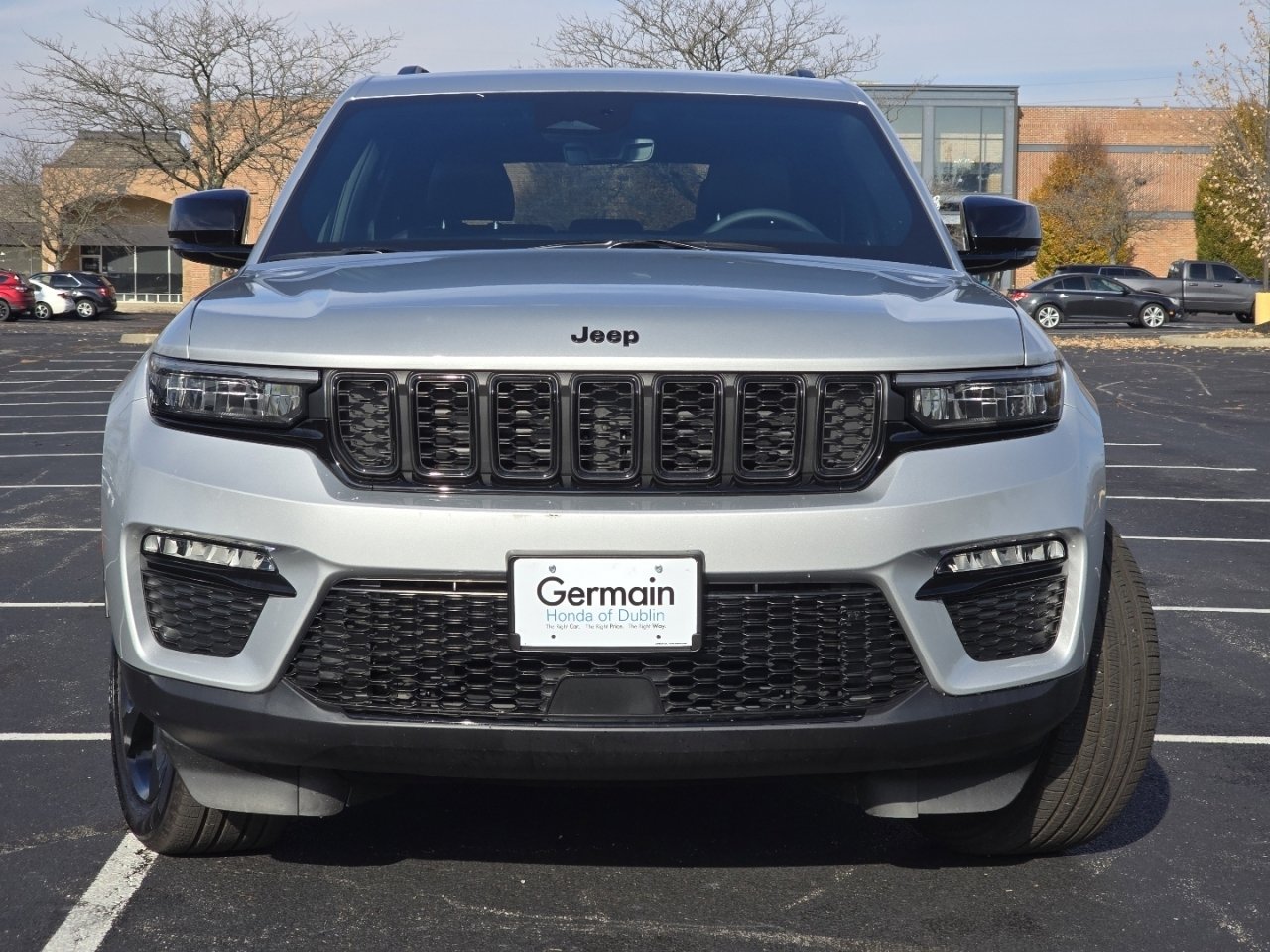 Used 2025 Jeep Grand Cherokee Limited w/ Black Appearance Package image 13