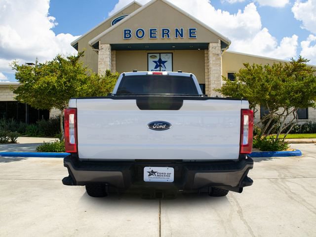 Used 2023 Ford F250 XL image 4