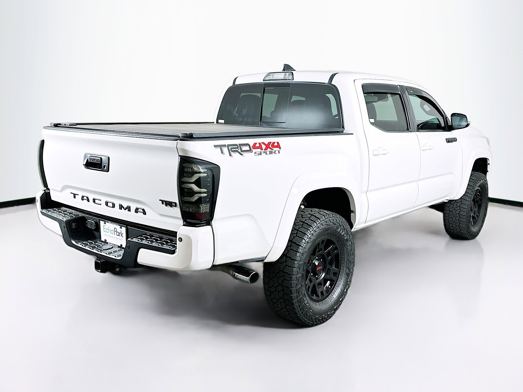 Used 2019 Toyota Tacoma TRD Sport AWD/4WD image 9