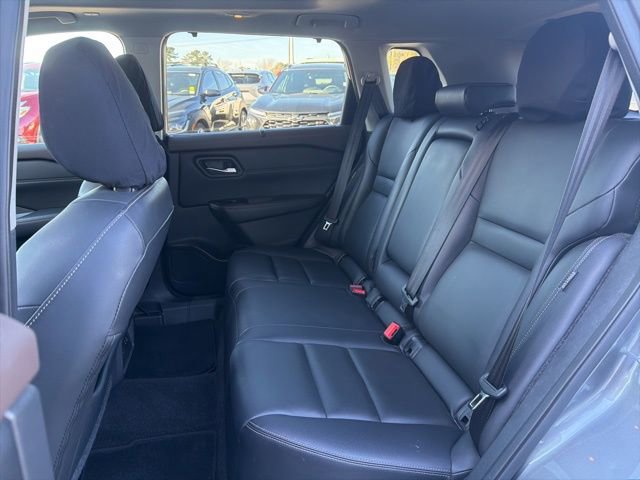 Used 2022 Nissan Rogue SL w/ SL Premium Package image 18