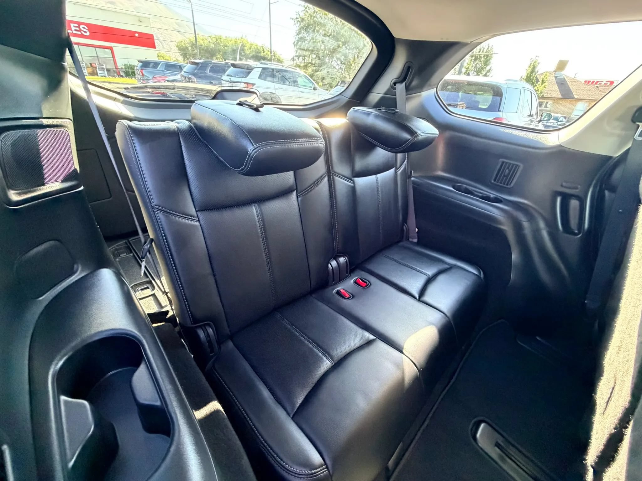 Used 2020 Nissan Pathfinder Platinum w/ Cargo Package AWD/4WD image 23