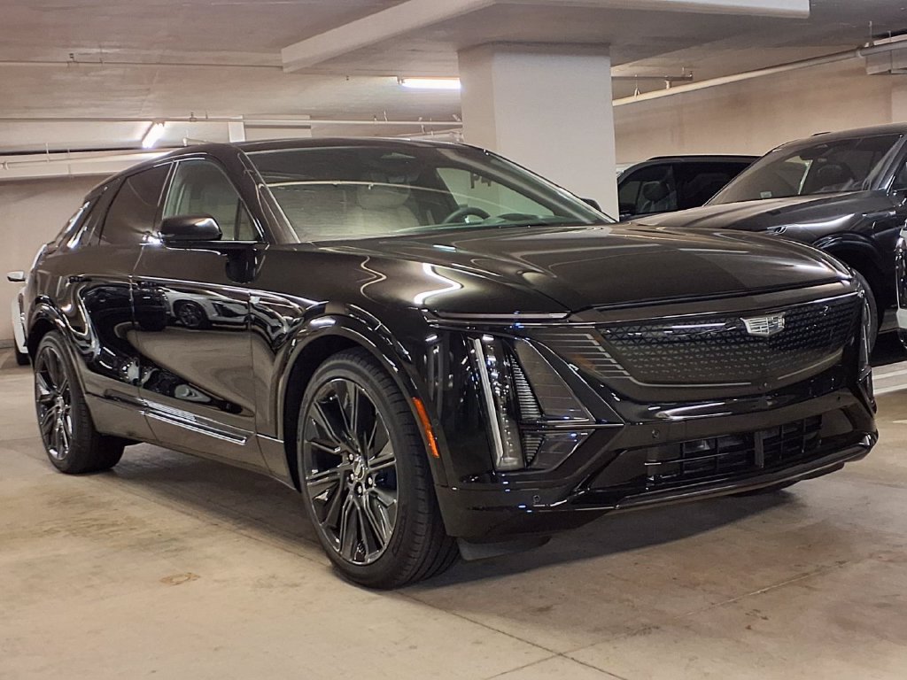 New 2026 Cadillac Lyriq Signature Sport w/ Nappa Leather Package RWD image 3