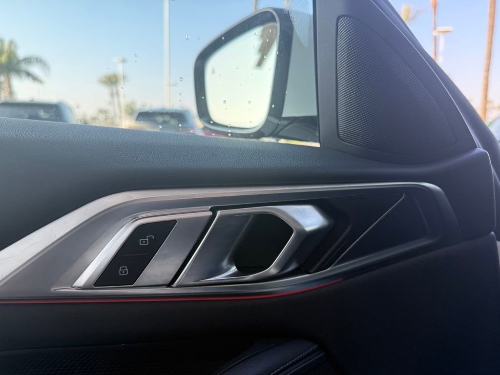 Certified 2025 BMW 430i Coupe w/ Convenience Package image 6