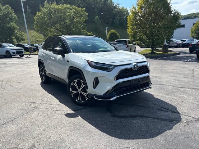 Used 2024 Toyota RAV4 XSE w/ Weather Package AWD/4WD image 4