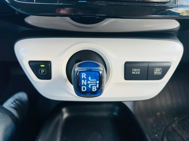 Used 2018 Toyota Prius Two image 29