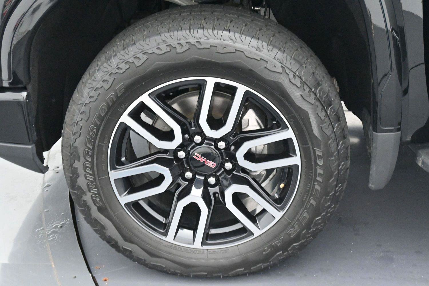 Used 2026 GMC Sierra 1500 AT4 w/ AT4 Premium Package AWD/4WD image 38