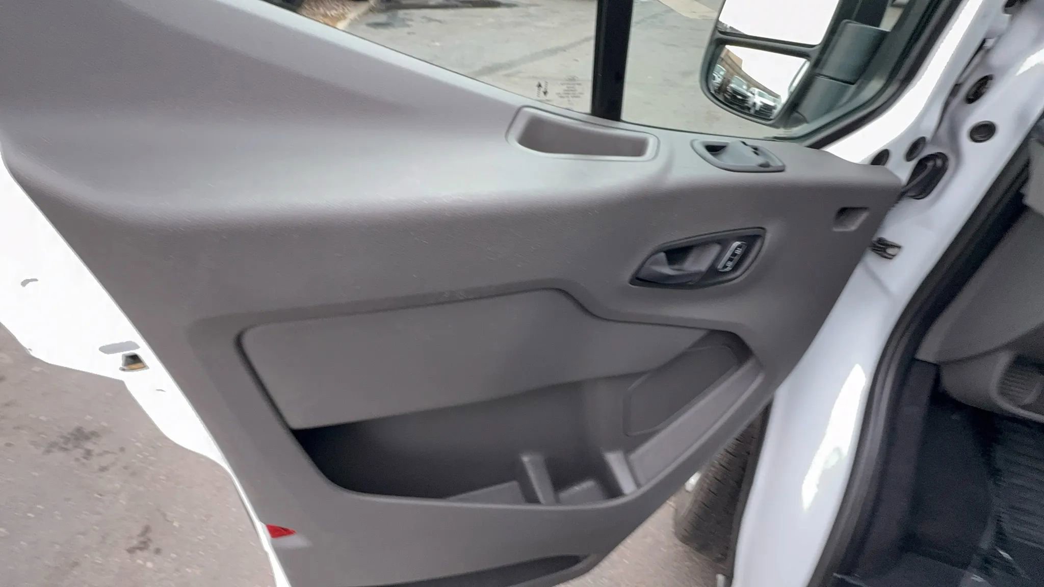 Used 2023 Ford Transit 350 XLT image 40