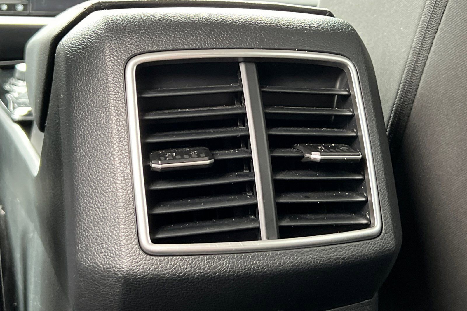 Certified 2025 Kia Sportage LX image 14