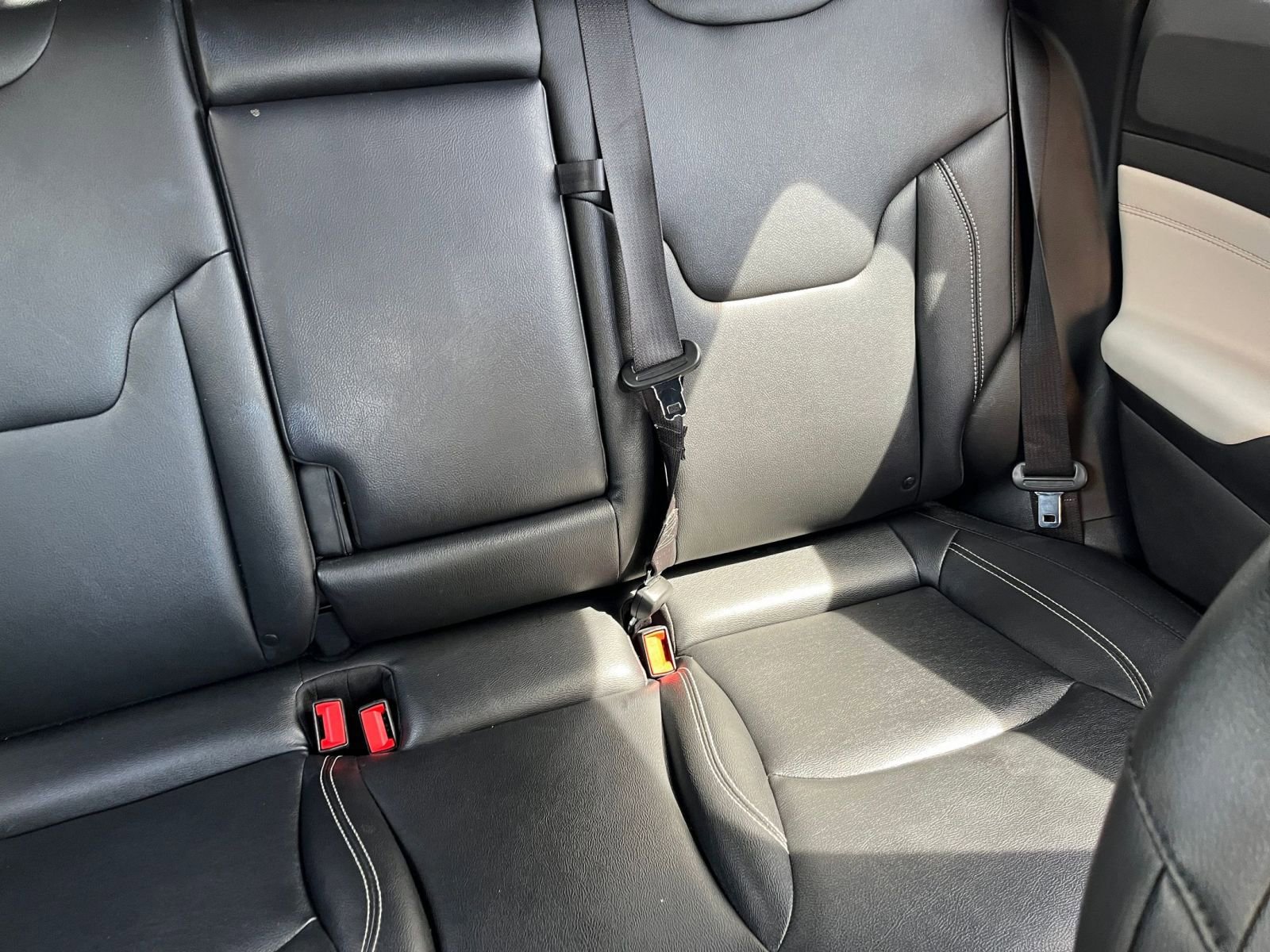 Used 2025 Jeep Compass Limited image 36