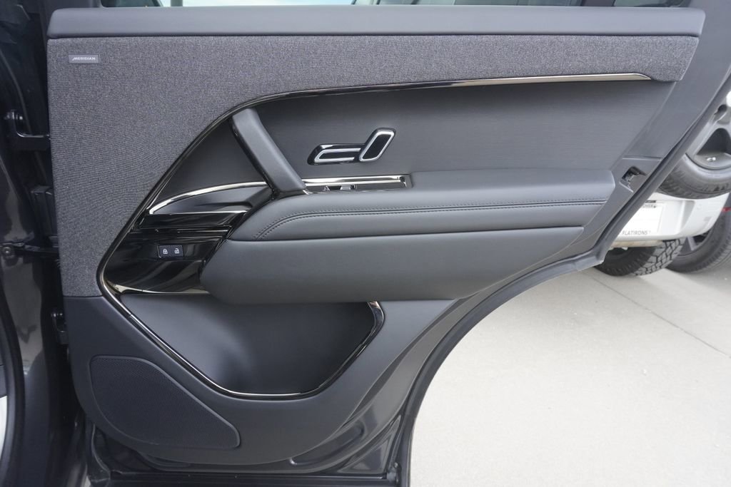 Used 2024 Land Rover Range Rover Sport Dynamic SE image 25