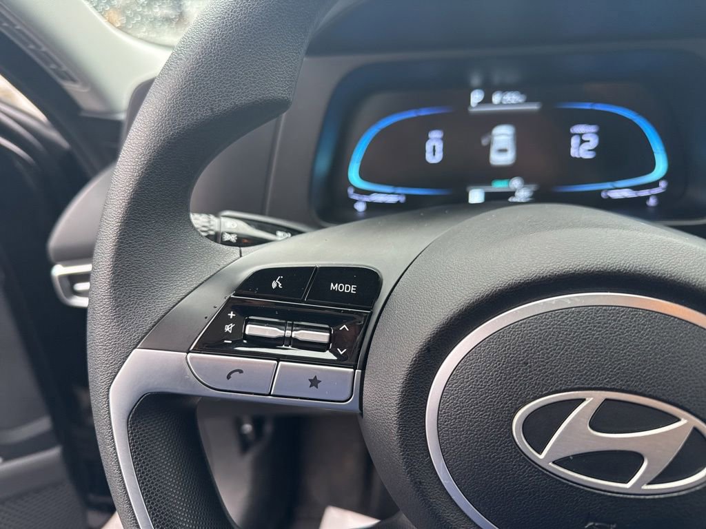 Used 2026 Hyundai Elantra SE image 18