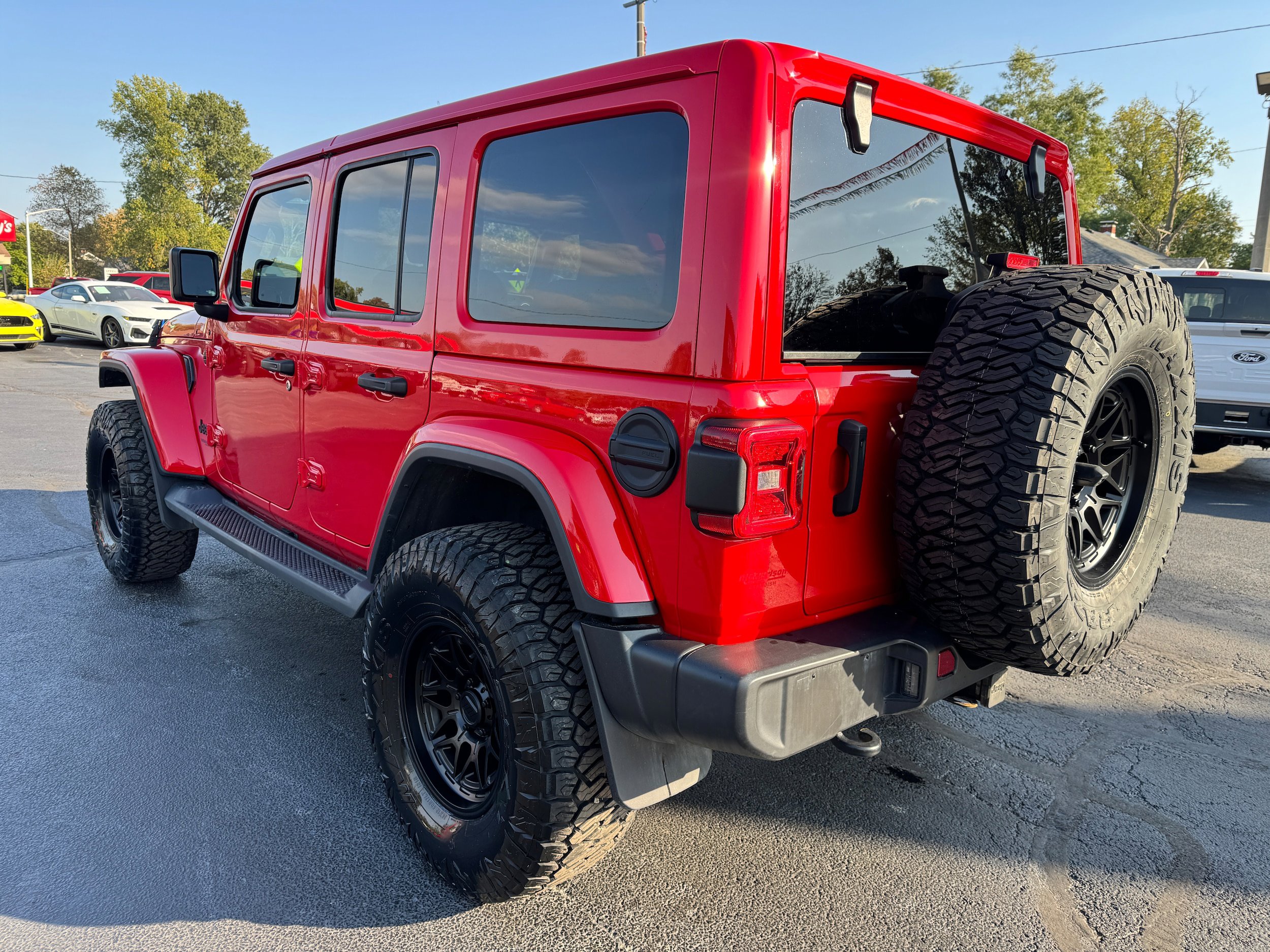 Used 2021 Jeep Wrangler Unlimited Sahara image 5