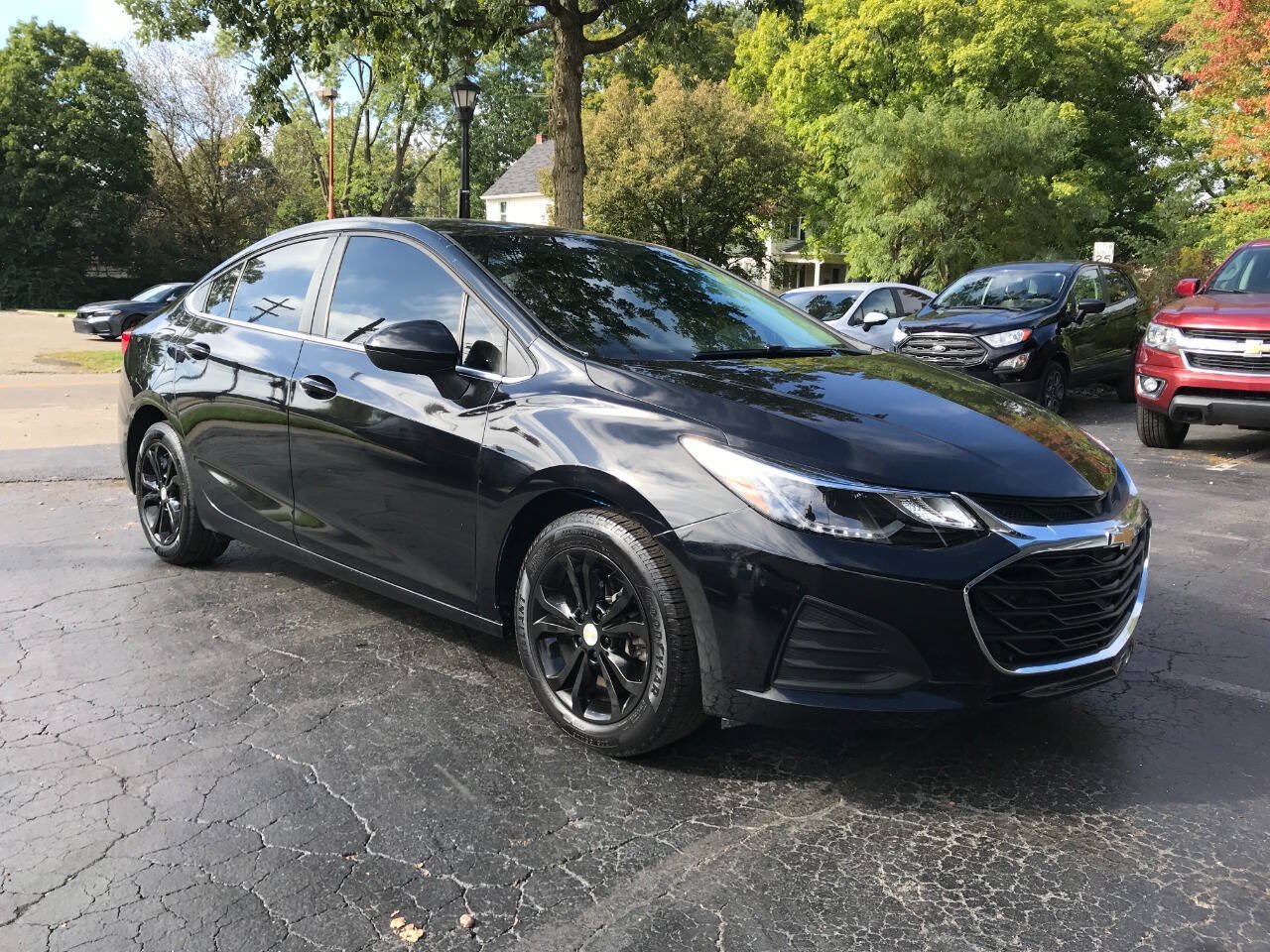Used 2019 Chevrolet Cruze LT w/ Convenience Package FWD image 2