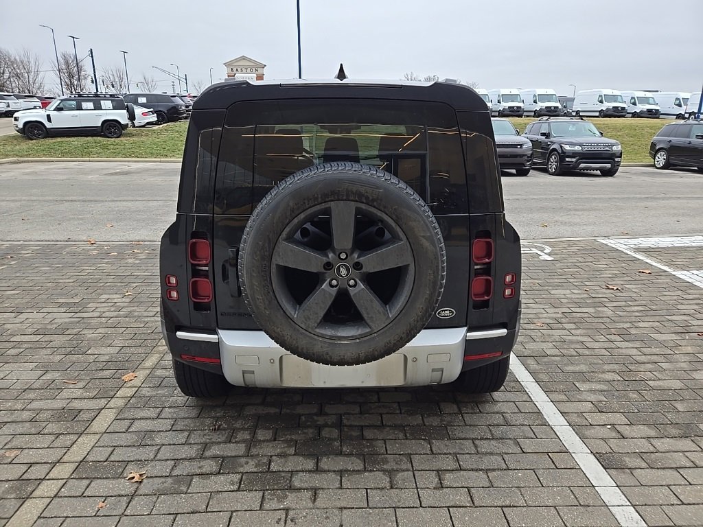 Used 2023 Land Rover Defender 110 S image 6