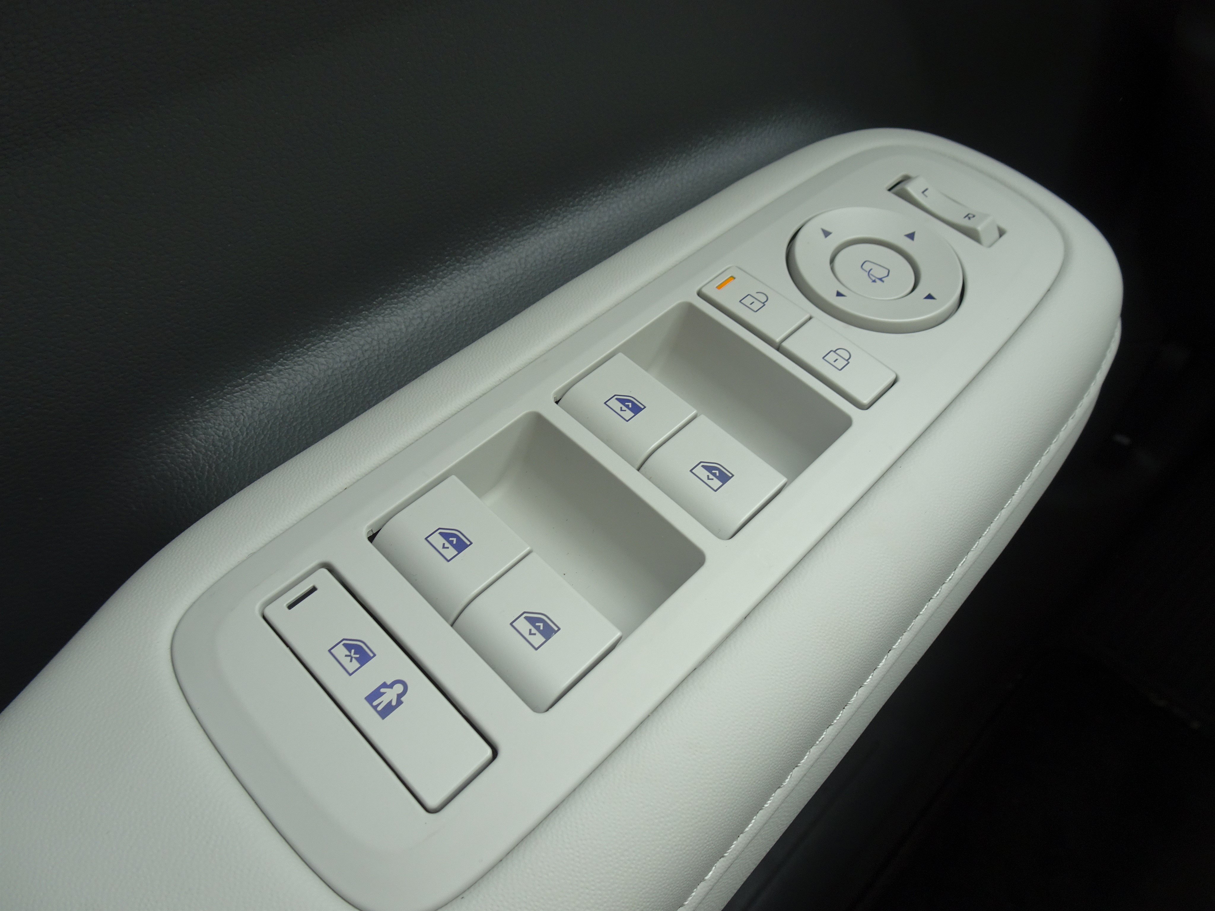 New 2026 Hyundai Santa Fe Calligraphy AWD/4WD image 17