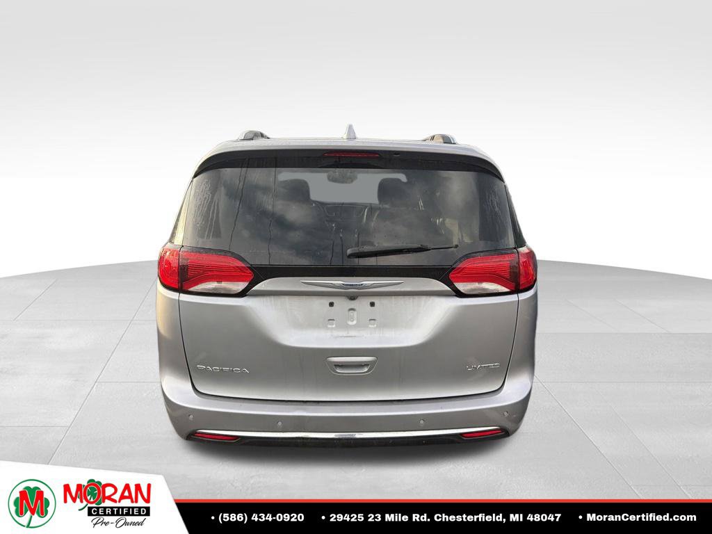 Used 2020 Chrysler Pacifica Limited FWD image 4