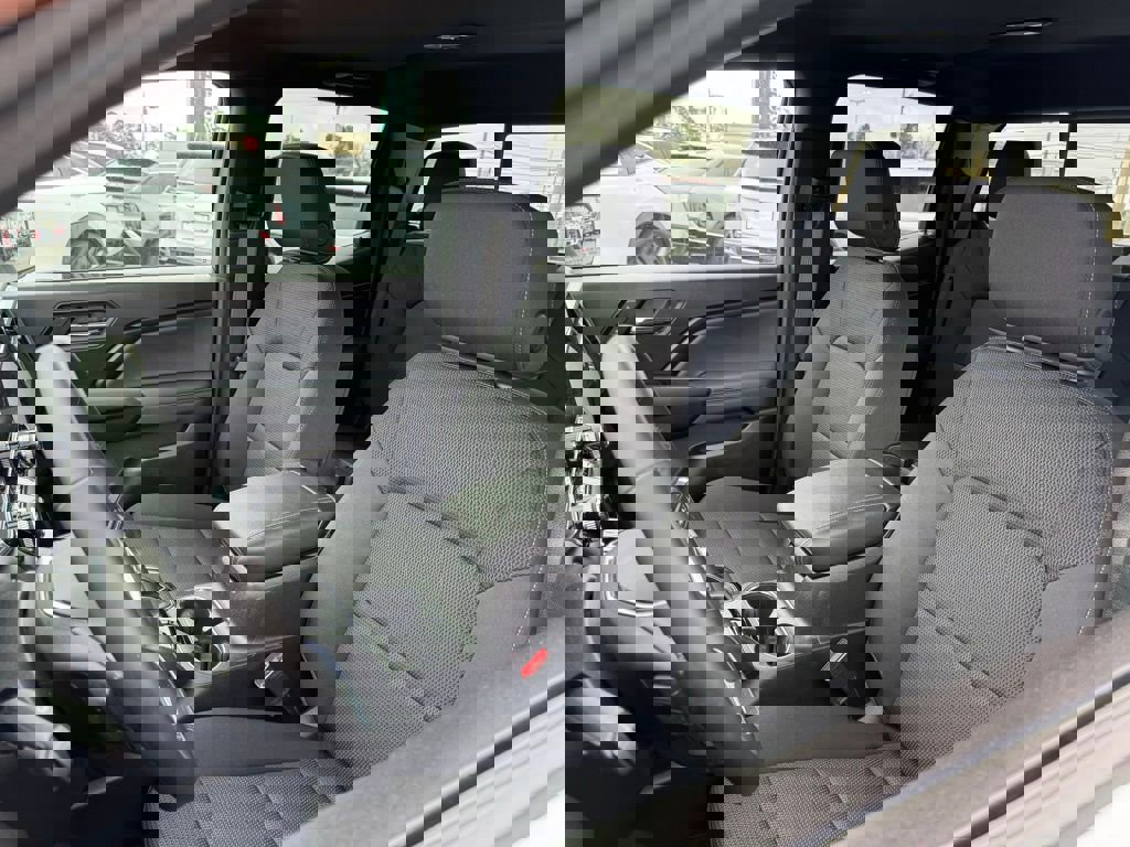 Used 2024 GMC Canyon Elevation w/ Convenience Package image 9