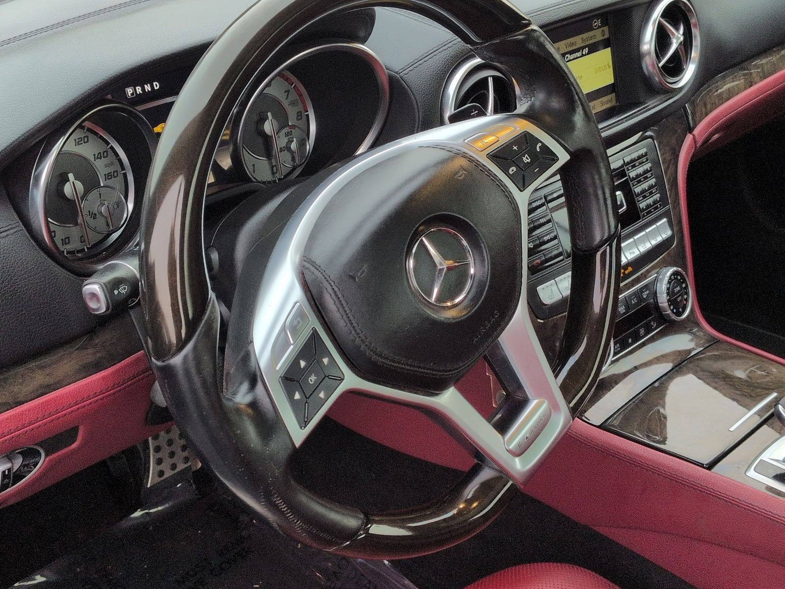 Used 2013 Mercedes-Benz SL 550 image 18