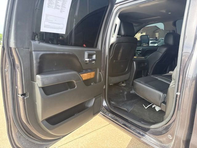 Used 2015 Chevrolet Silverado 1500 LTZ w/ LTZ Plus Package AWD/4WD image 17