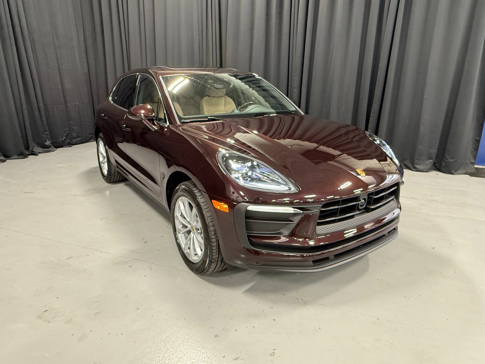 New 2026 Porsche Macan image 7