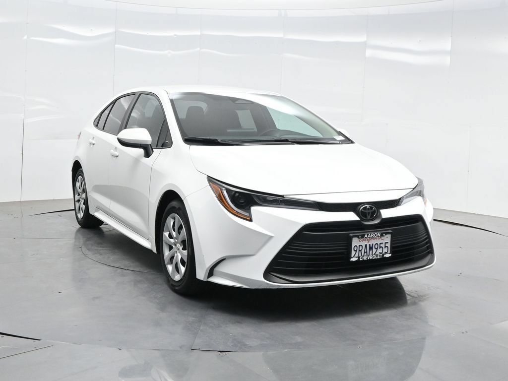 Used 2025 Toyota Corolla LE FWD image 69