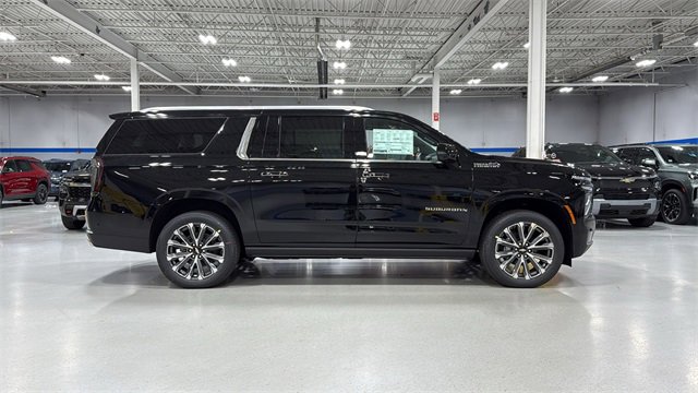 New 2026 Chevrolet Suburban High Country image 3