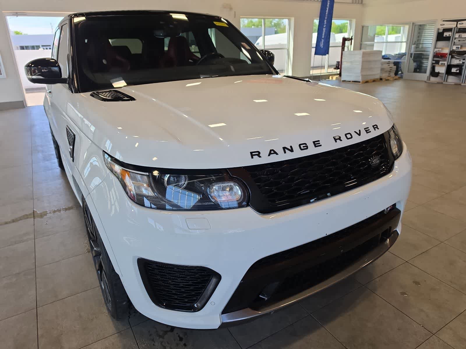 Used 2017 Land Rover Range Rover Sport SVR AWD/4WD image 4