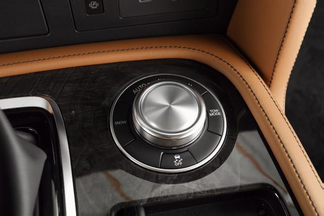 Used 2024 INFINITI QX80 Sensory AWD/4WD image 34