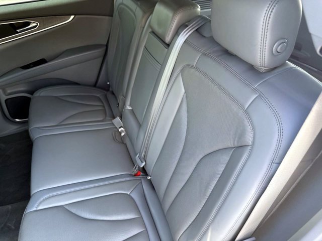 Used 2020 Lincoln Nautilus Reserve FWD image 15