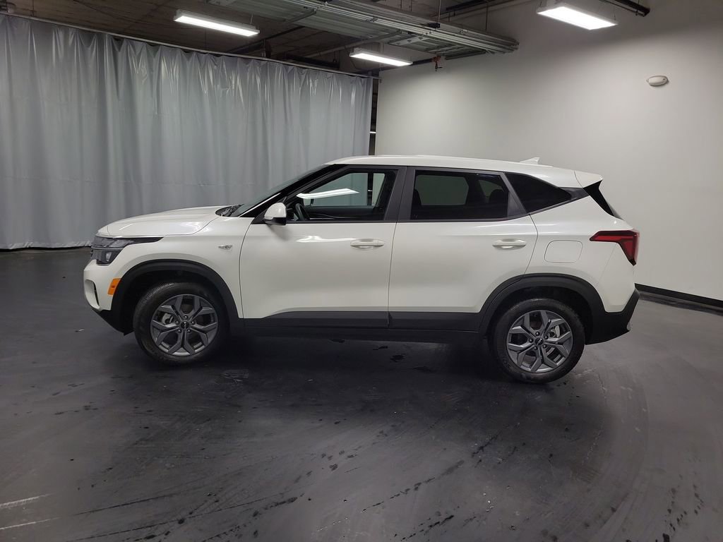 Used 2026 Kia Seltos LX FWD image 5