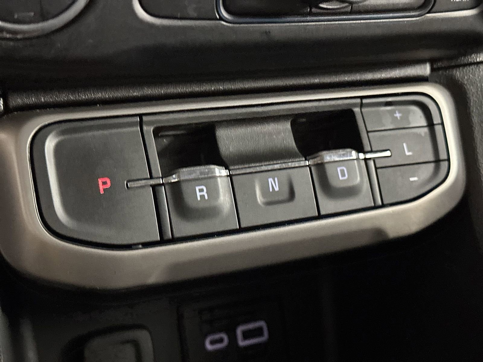 Used 2023 GMC Acadia Denali w/ Black Diamond Edition image 24