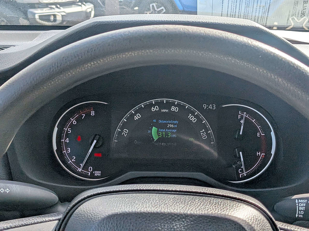 Used 2024 Toyota RAV4 XLE FWD image 28