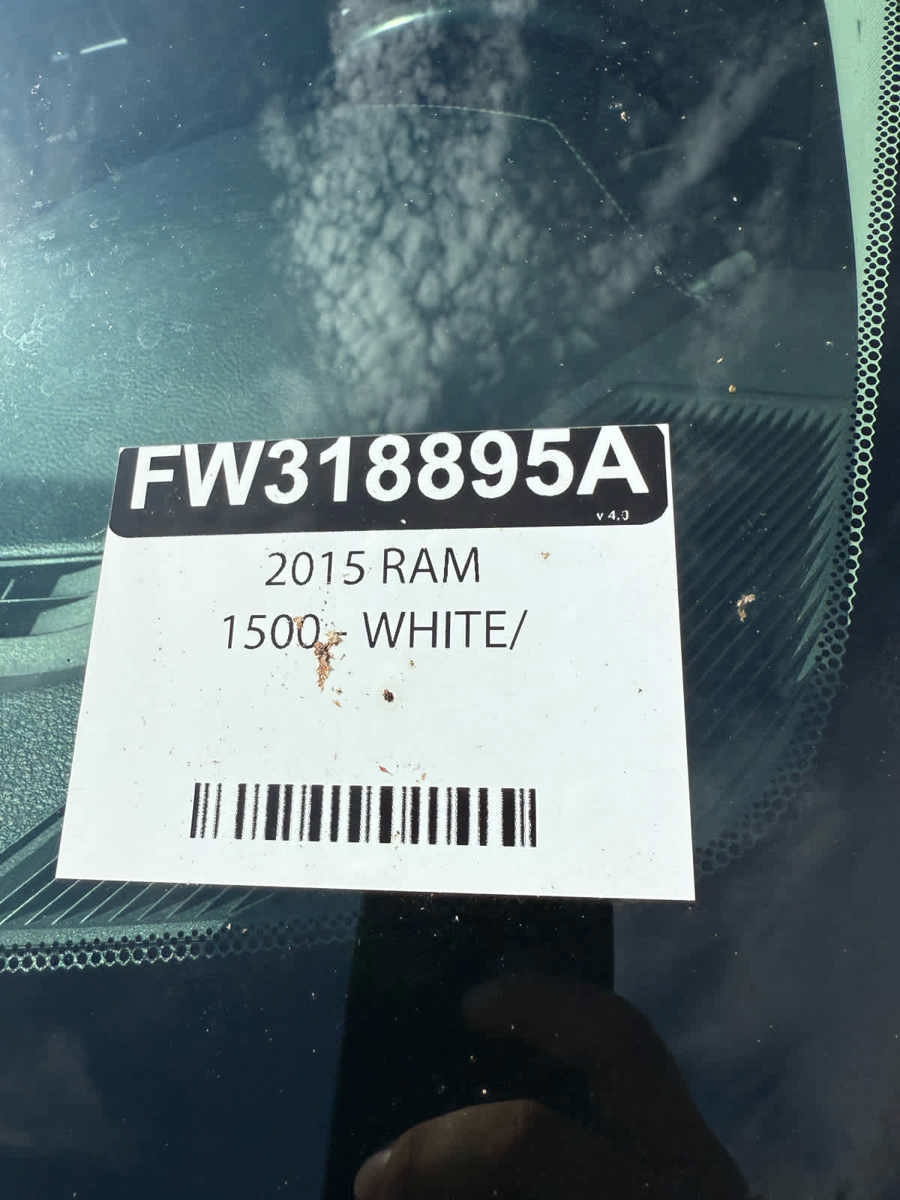 Used 2015 RAM 1500 Laramie w/ Convenience Group AWD/4WD image 32